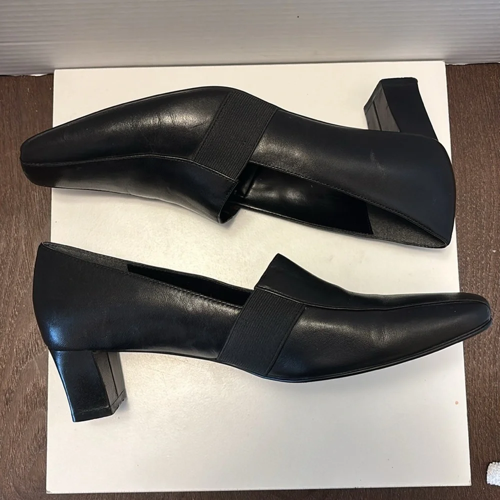 Naturalizer Black Leather Loafers Sleek Flats